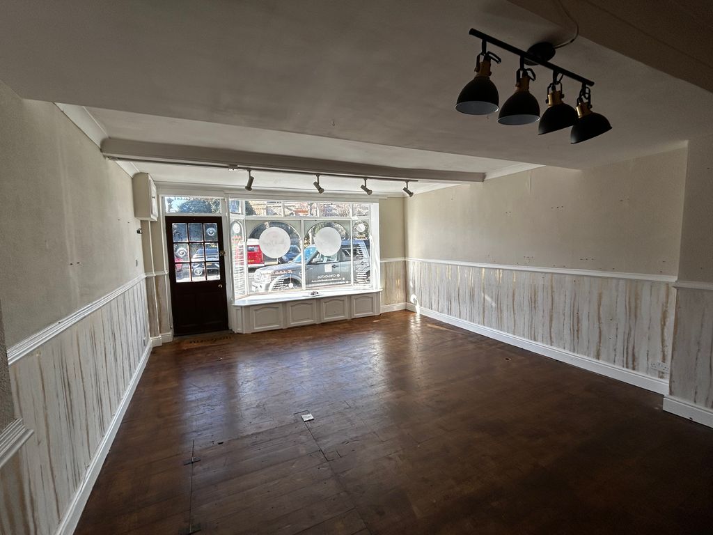 Property photo 2 of 5