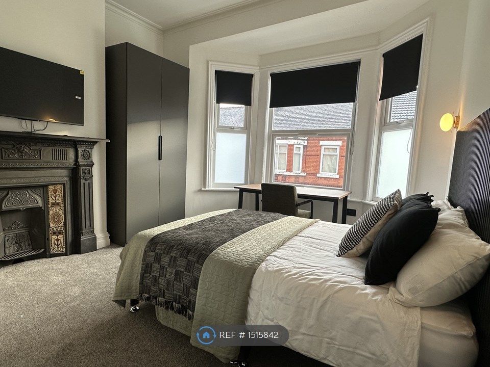 Property photo 1 of 11 Room 5 - En-Suite