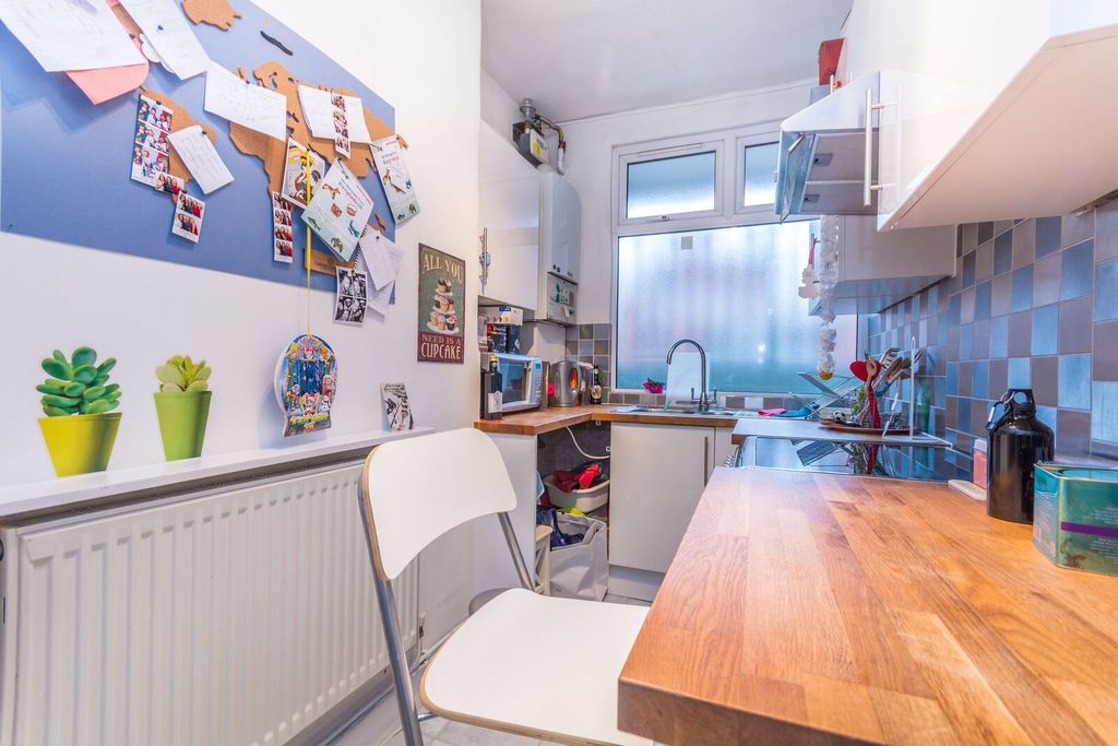 Property photo 2 of 5