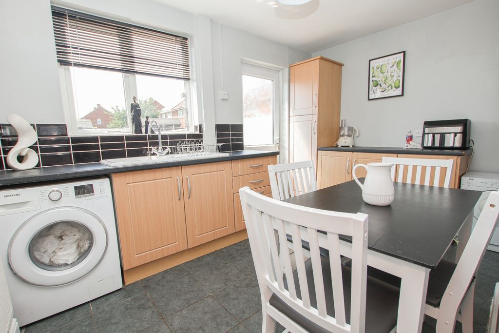 Property photo 3 of 21 5318793