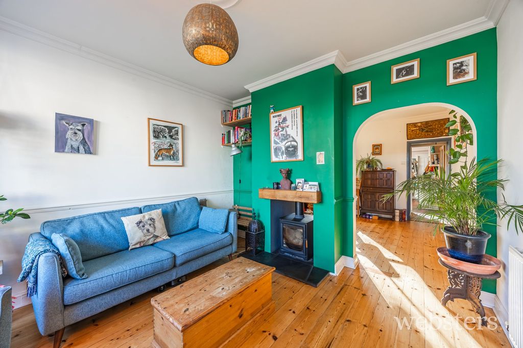 Property photo 2 of 19