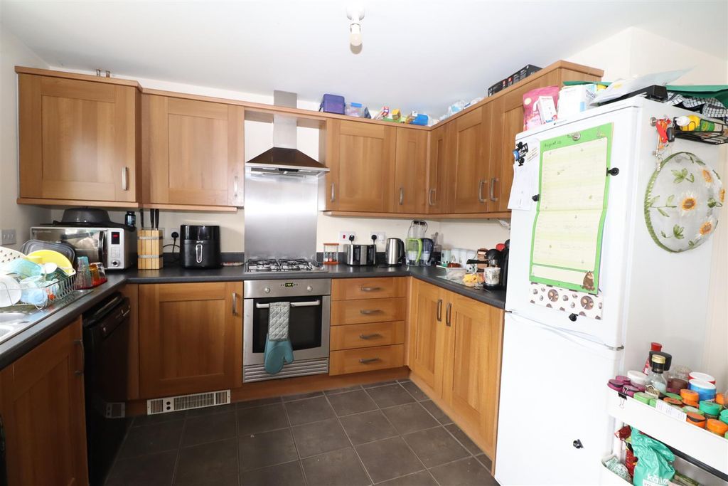 Property photo 3 of 15 Kitchen/Diner