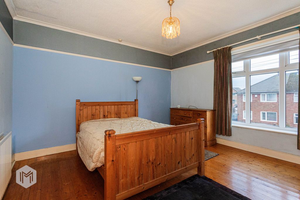 Property photo 3 of 16 Picture No. 12