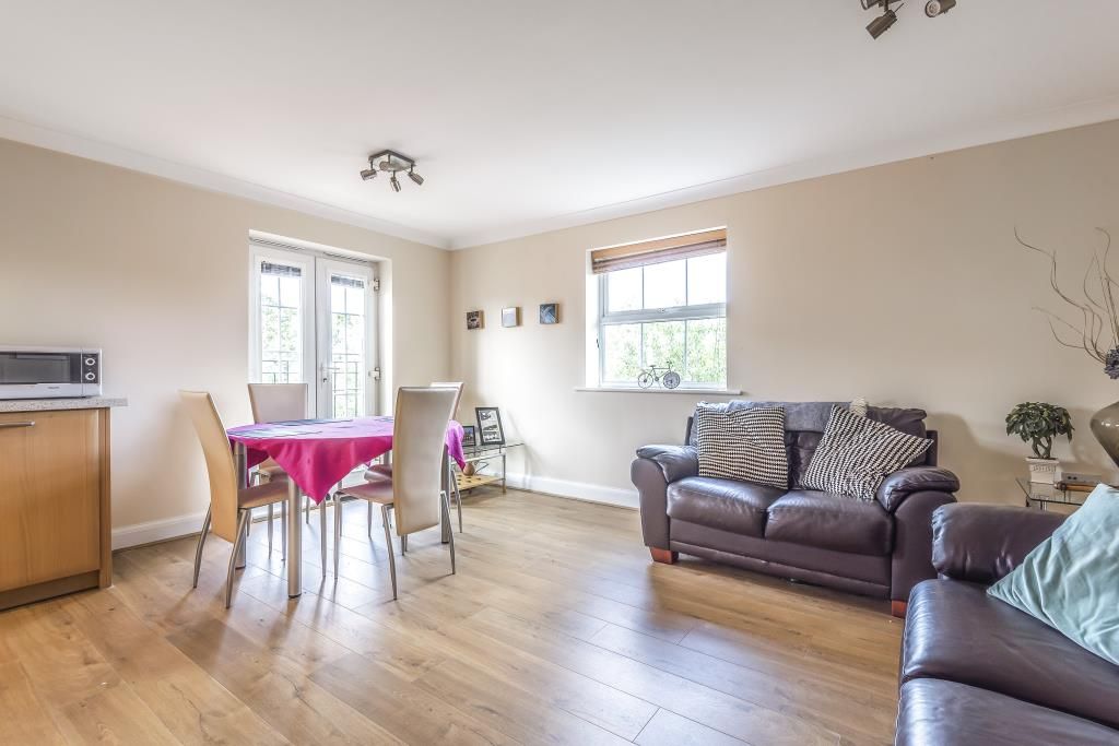 Property photo 3 of 7 Living Kitchen