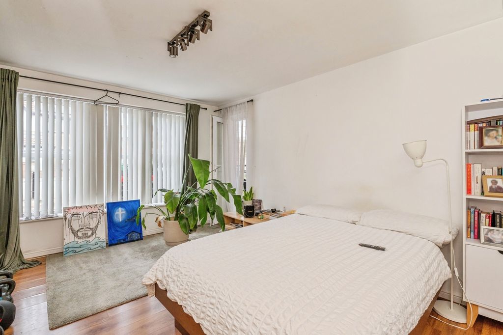 Property photo 2 of 15 Pbox-Img.Jpg