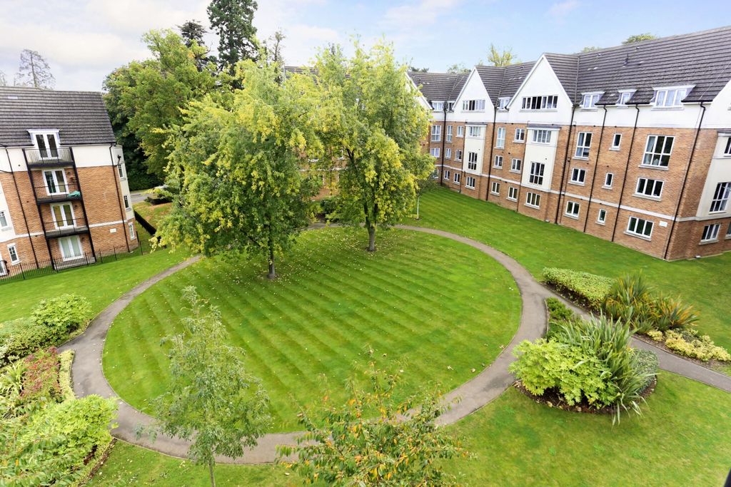 Property photo 3 of 15 R