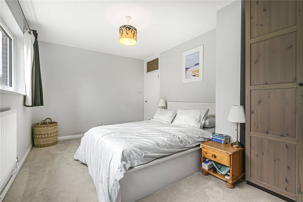 Property photo 3 of 21 Bedroom