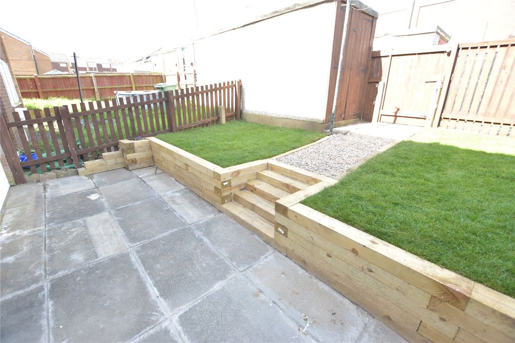 Property photo 3 of 18 Picture No. 38