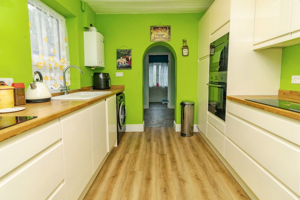 Property photo 3 of 19