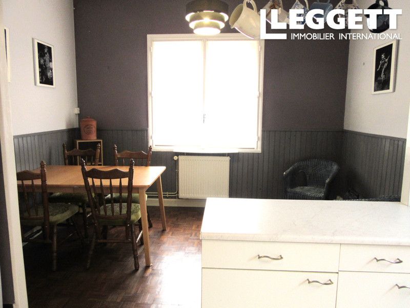 Property photo 3 of 10