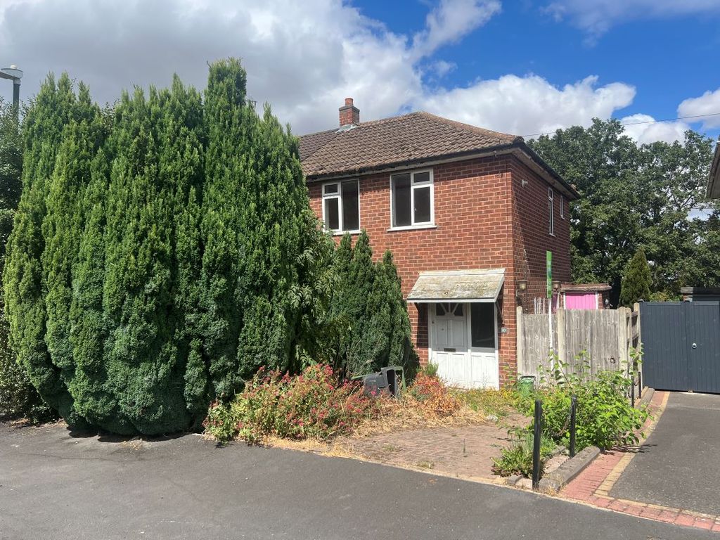 Property photo 1 of 12
