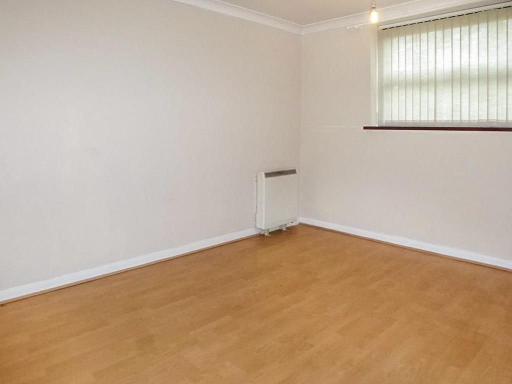 Property photo 3 of 6 Bedroom