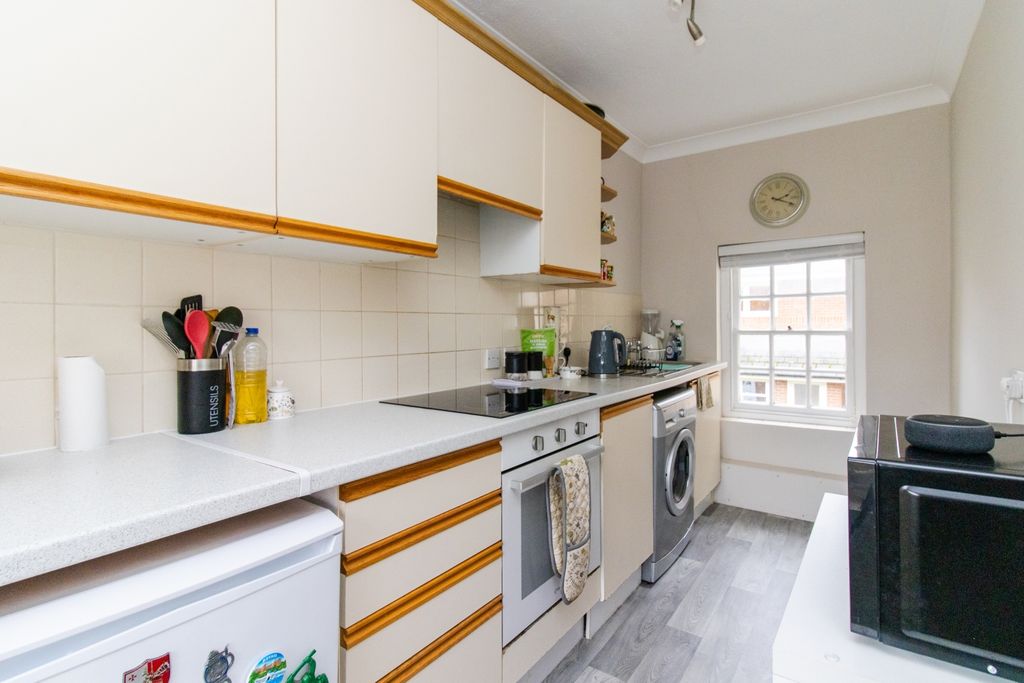 Property photo 3 of 17 Img_5935