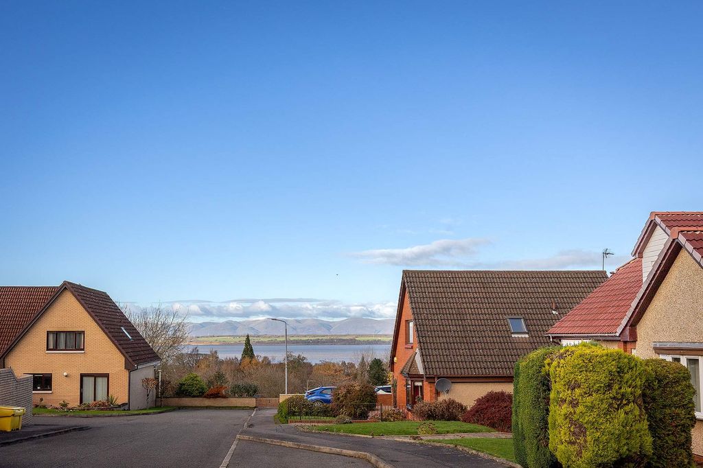 Property photo 2 of 29 Exterior