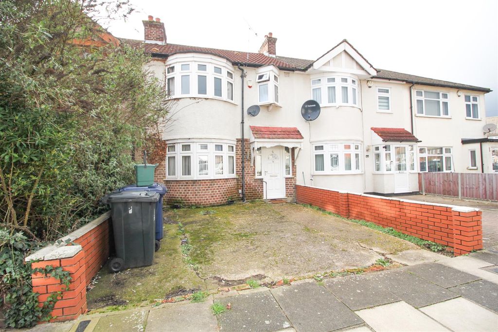 Property photo 1 of 11 Front