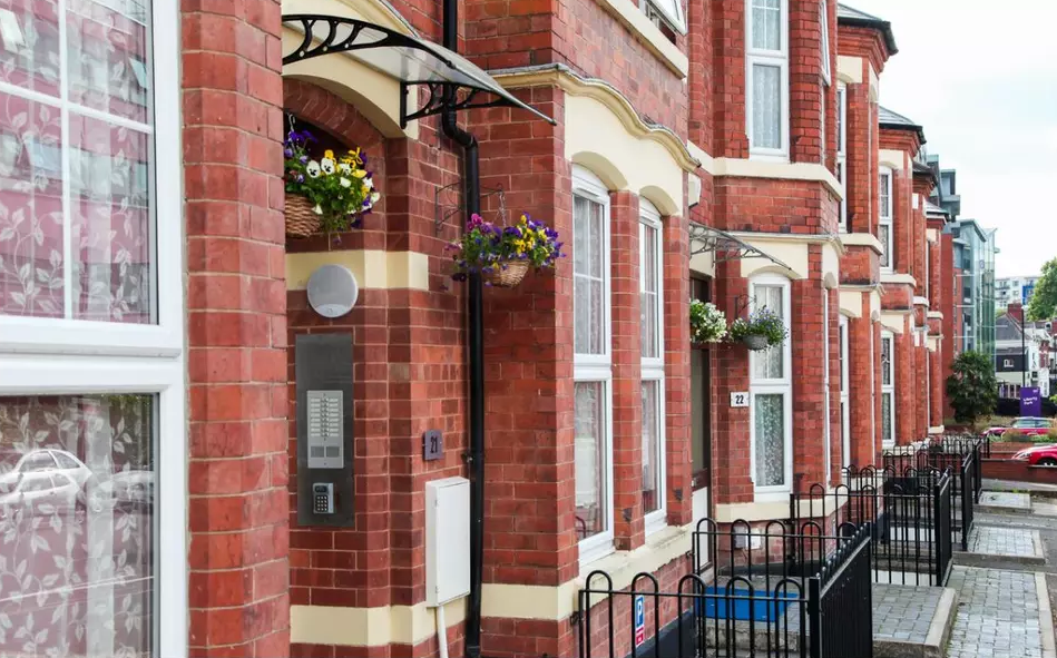 Property photo 1 of 6