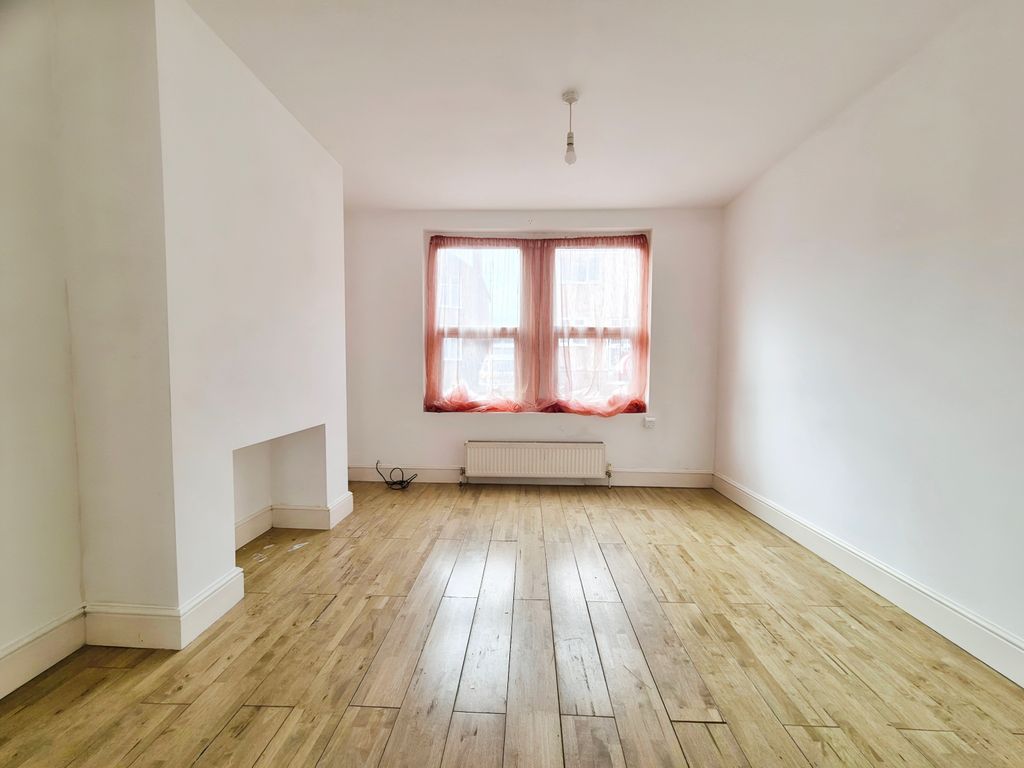Property photo 3 of 15 71c84c5F-1000020177