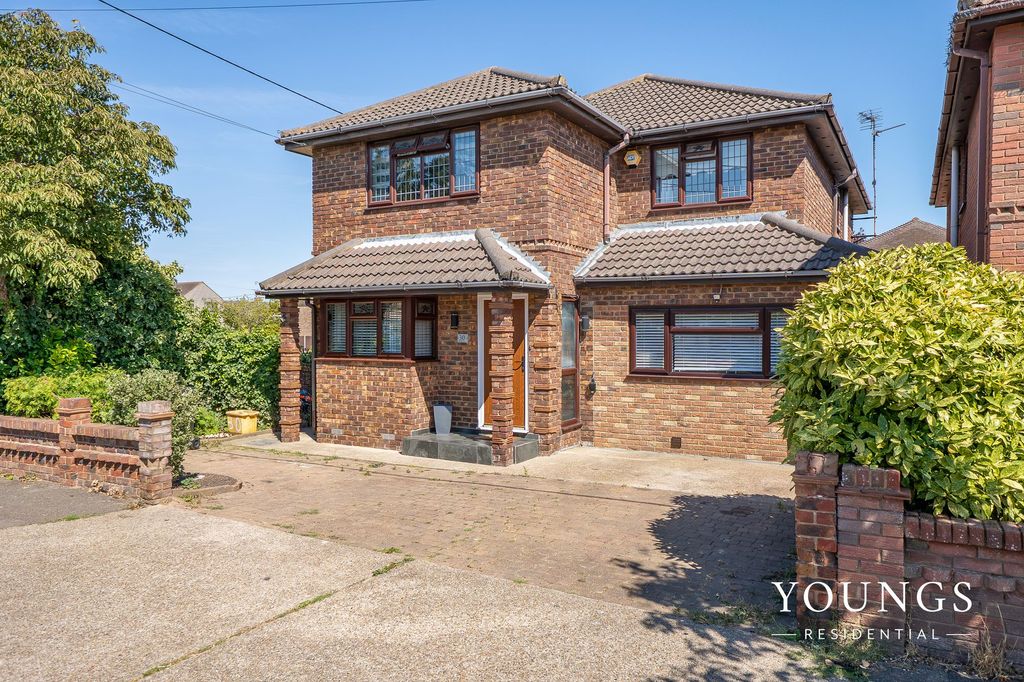 Property photo 1 of 39