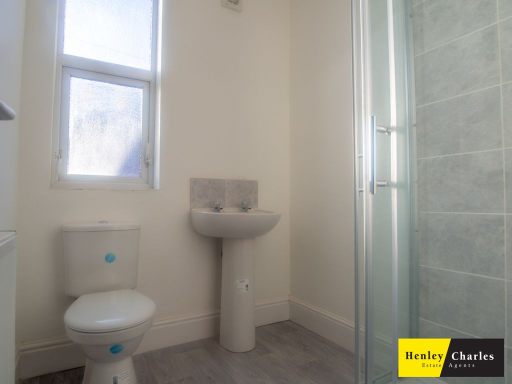 Property photo 2 of 4 Shower Room