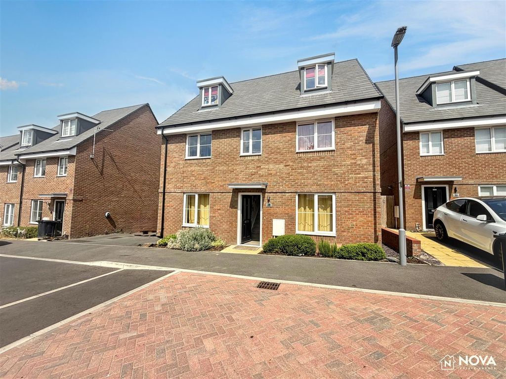 Property photo 1 of 34 Image0.Jpg