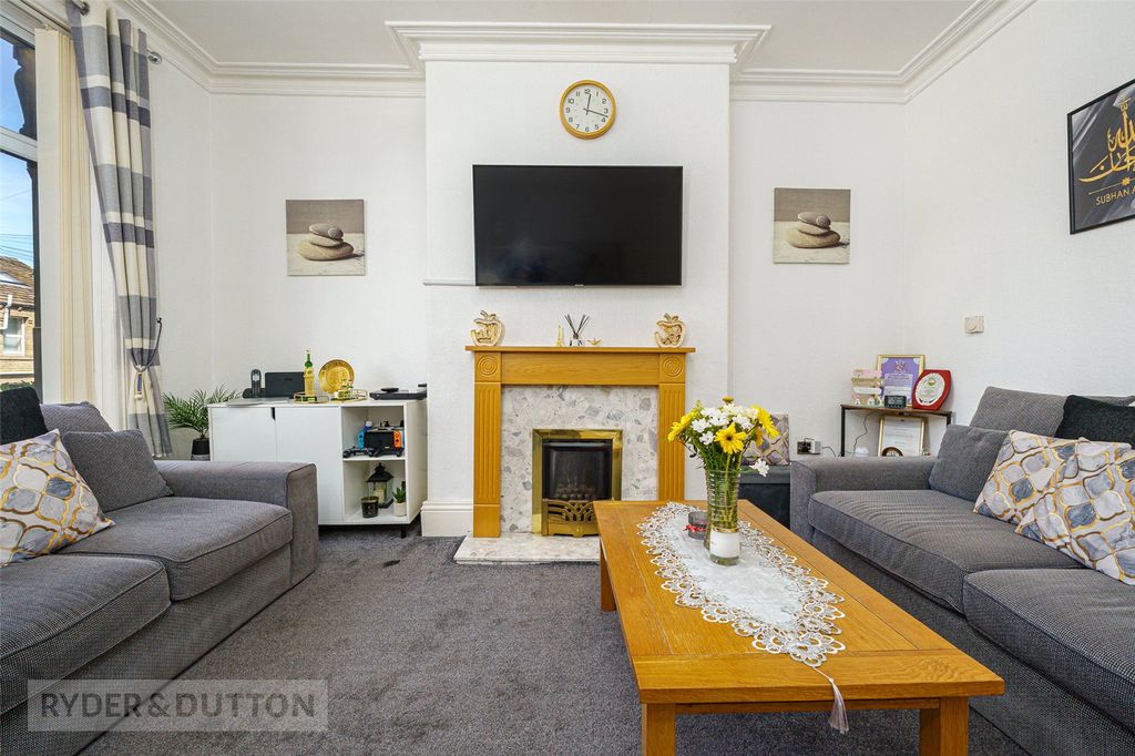 Property photo 3 of 22 Living Room