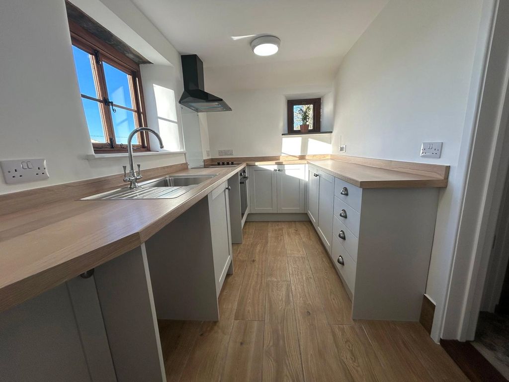 Property photo 3 of 13 Picture No. 24