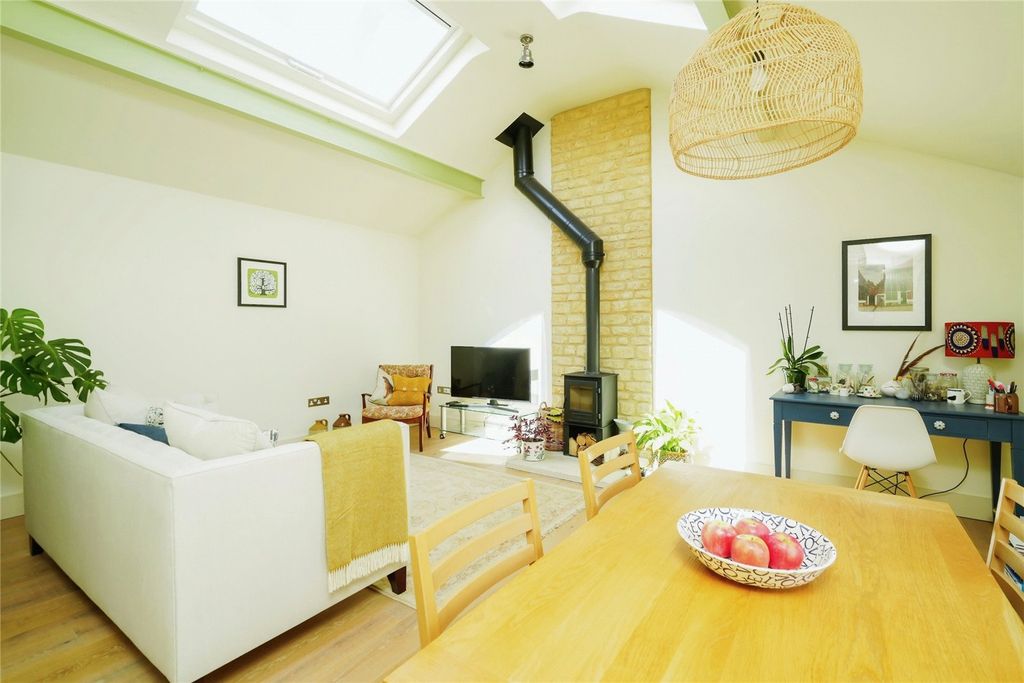 Property photo 2 of 11 Picture No. 08