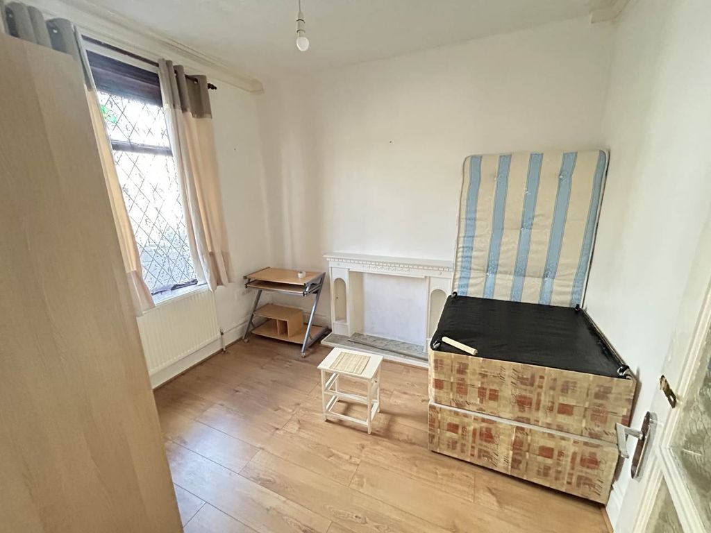 Property photo 3 of 19 Img_1974