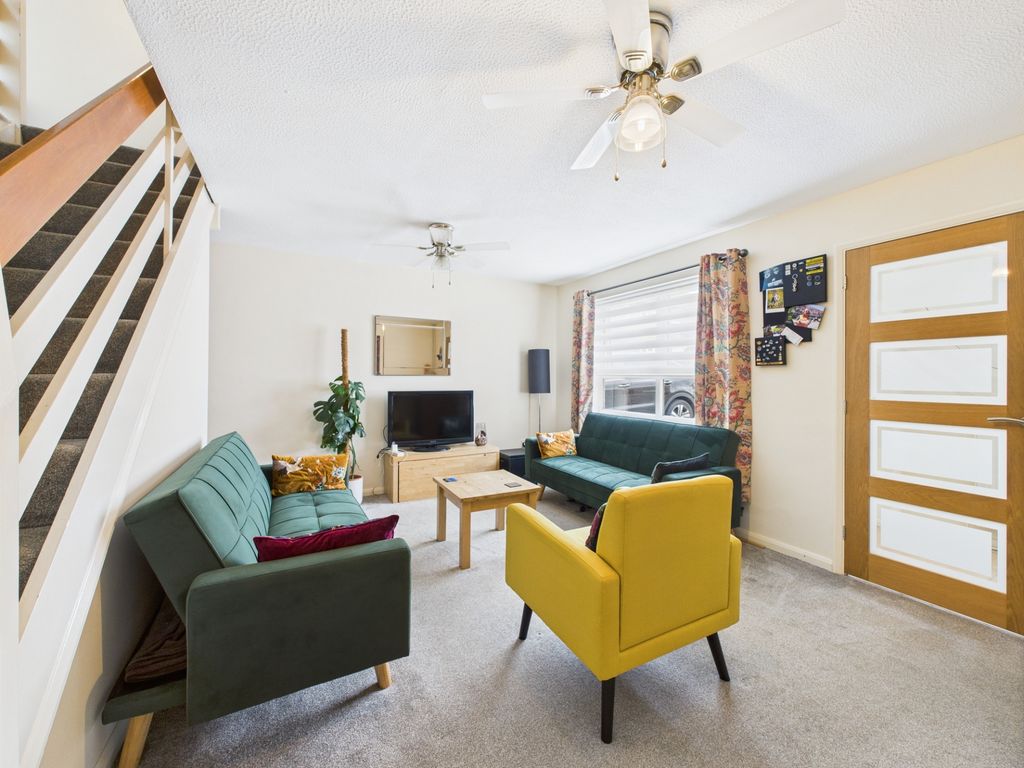 Property photo 3 of 10 Photo 8