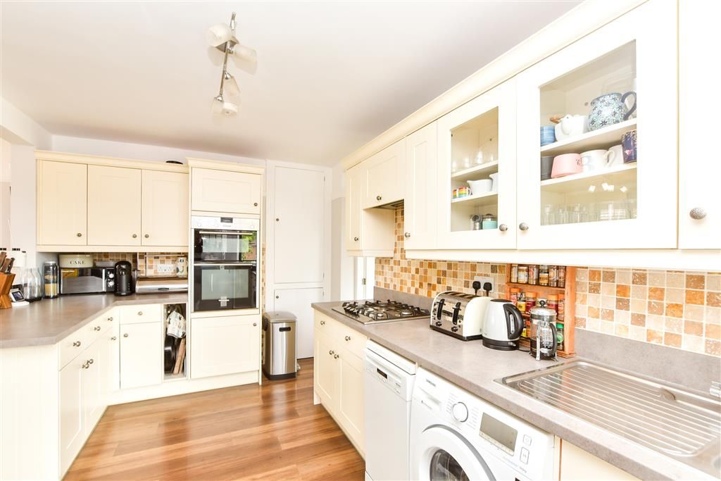 Property photo 2 of 15 Kitchen Area
