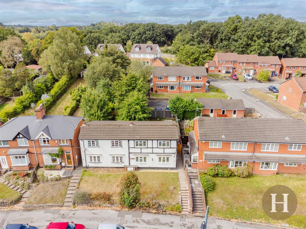 Property photo 3 of 22 Hadleigh Estate Agents-37.Jpg