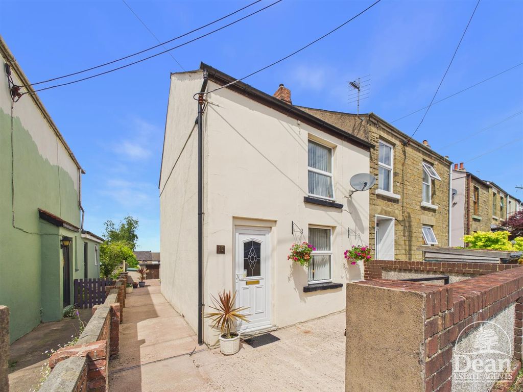 Property photo 1 of 18