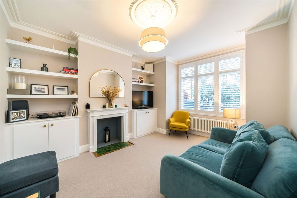 Property photo 2 of 14
