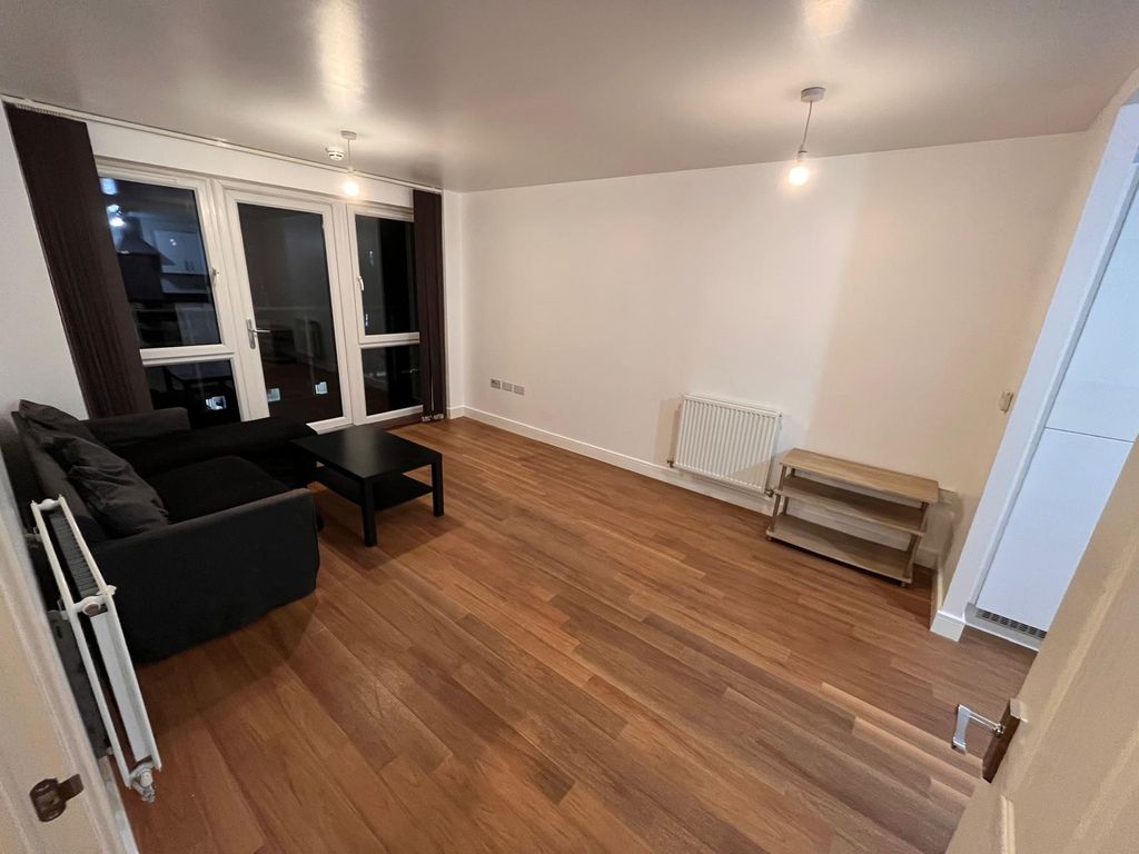 Property photo 2 of 9