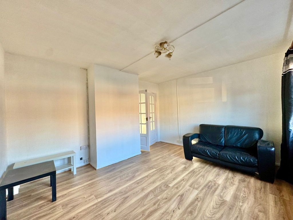 Property photo 3 of 15 Marketing Photos 2025 (17)