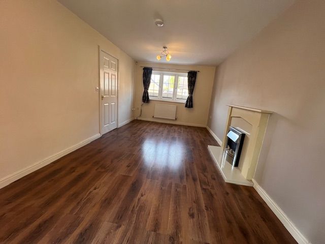 Property photo 2 of 16 Living Room