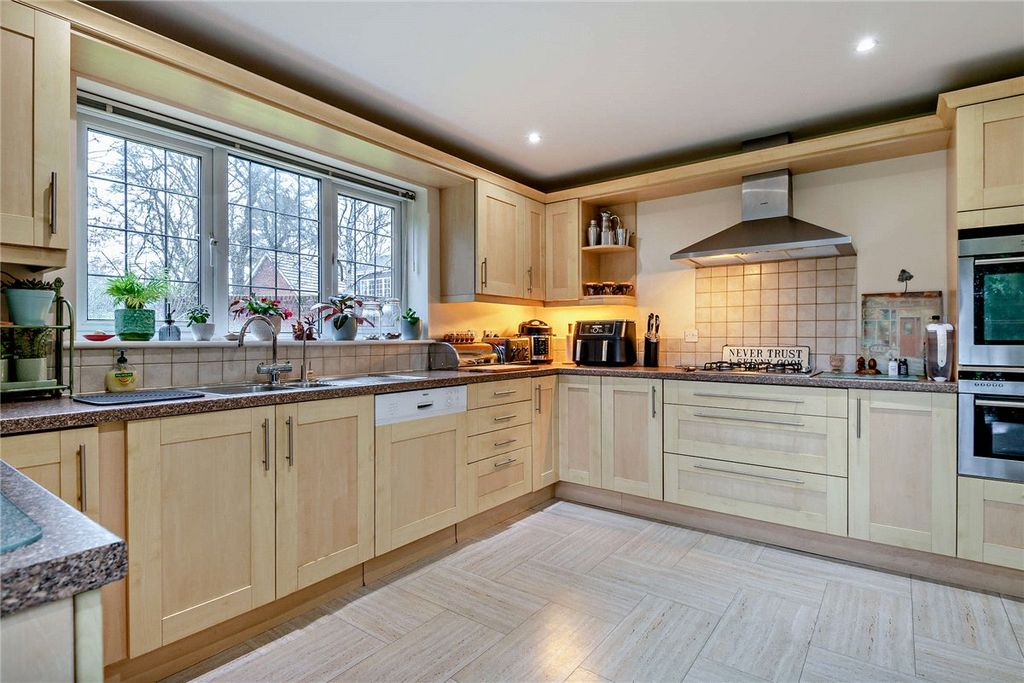 Property photo 3 of 18 Picture No. 08