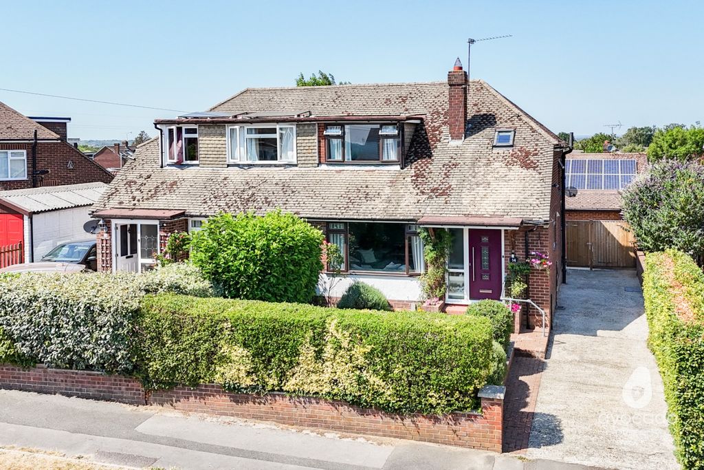 Property photo 1 of 27 5052380