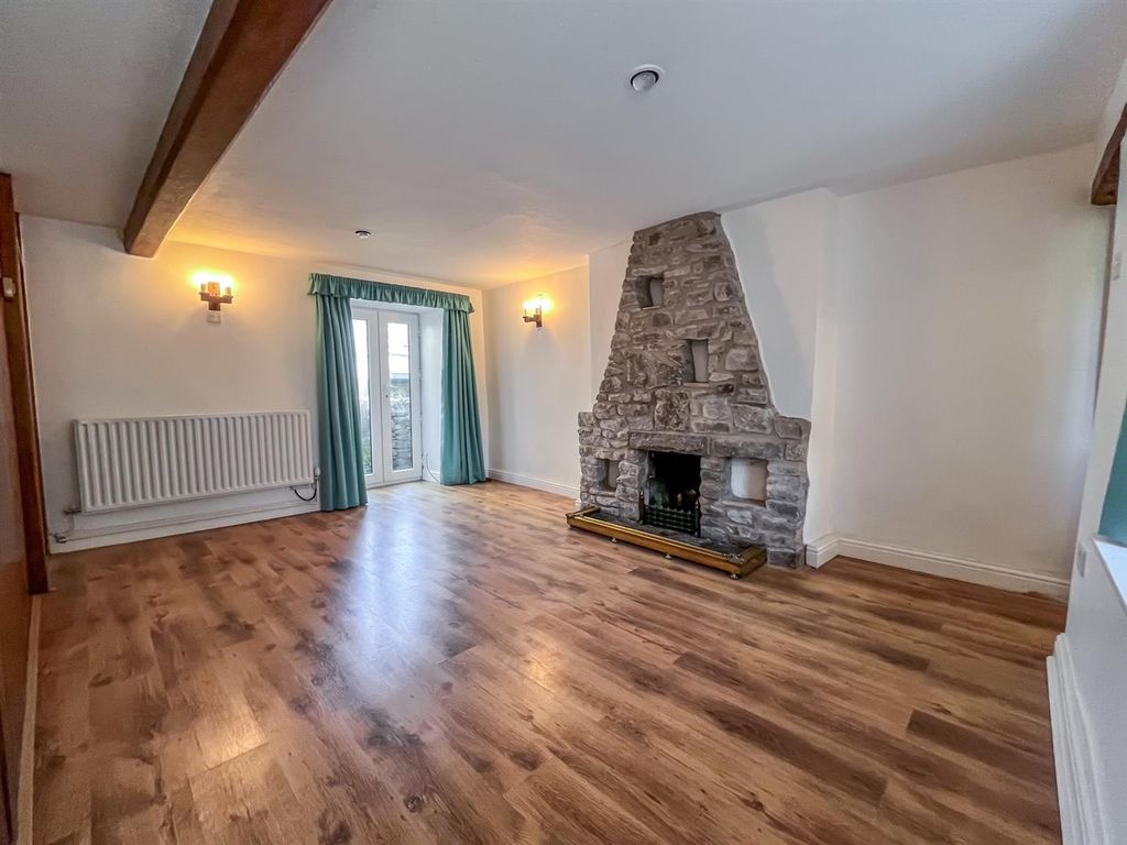 Property photo 3 of 12 Living Room