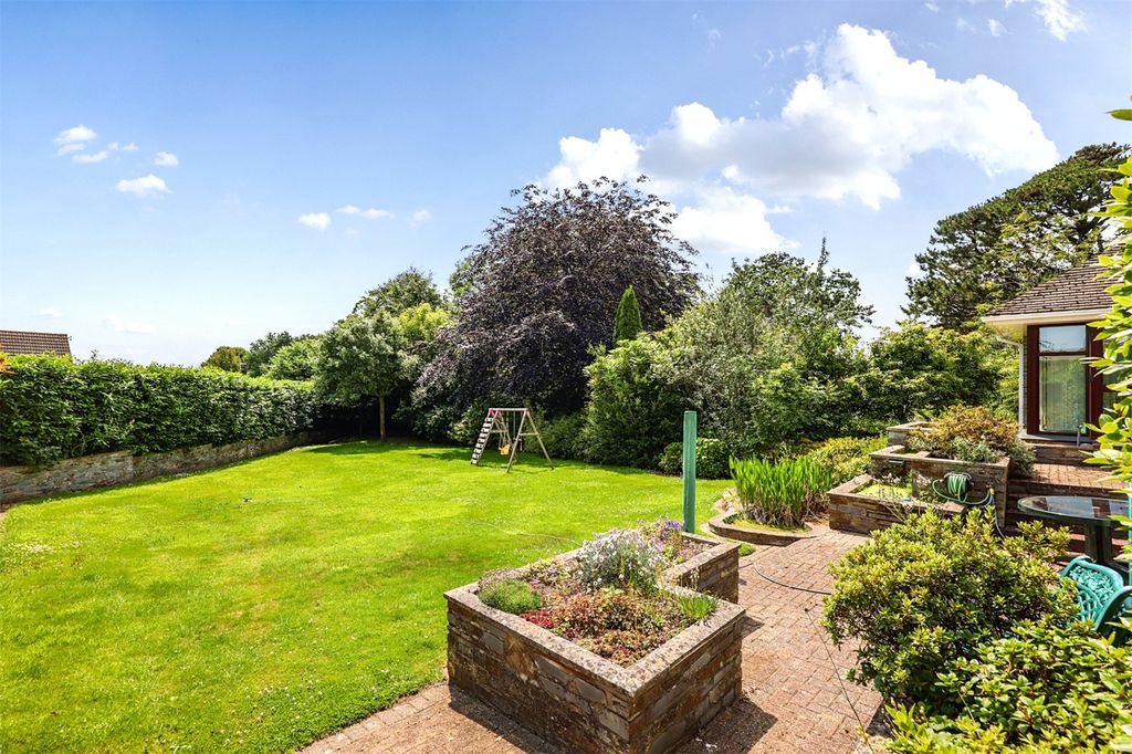 Property photo 2 of 24 Picture No. 04