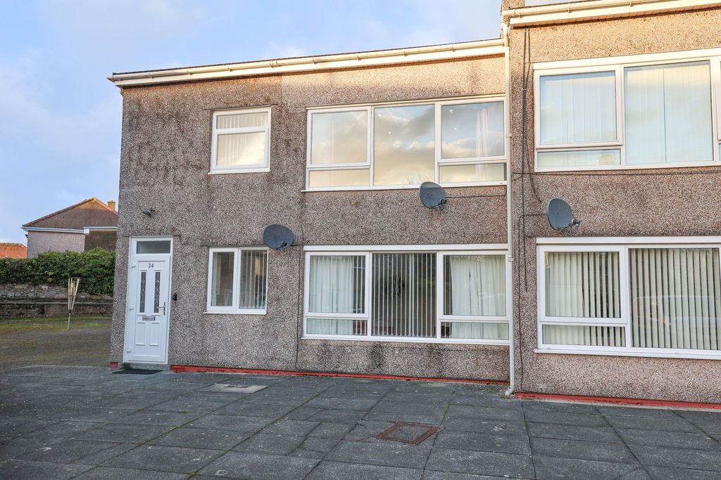 Property photo 1 of 7