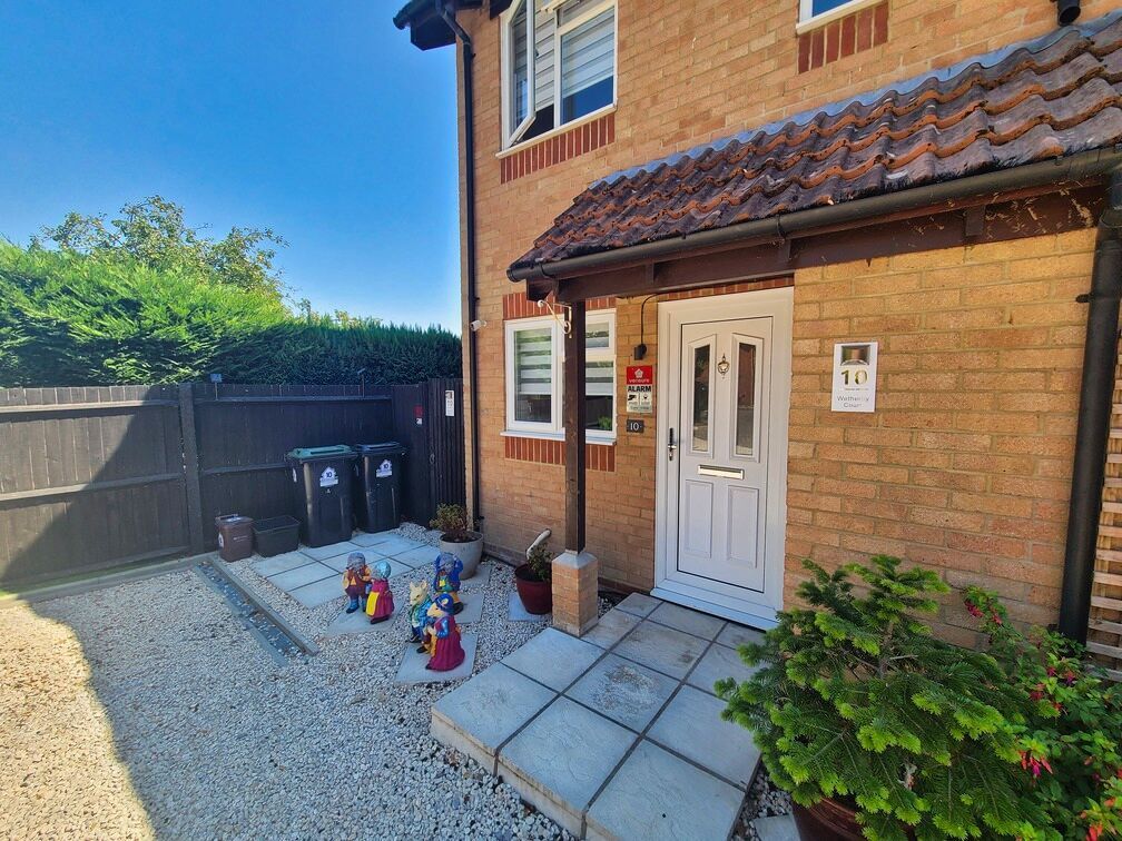 Property photo 2 of 32