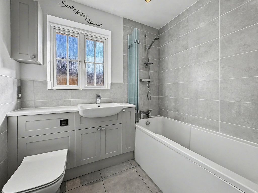 Property photo 2 of 26