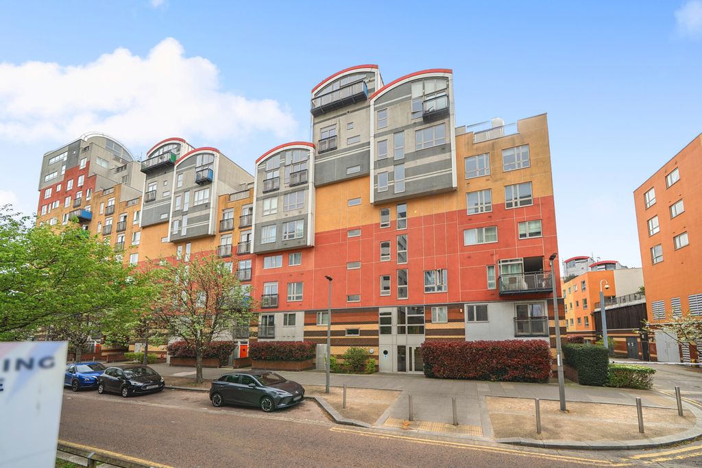 Property photo 1 of 15 External