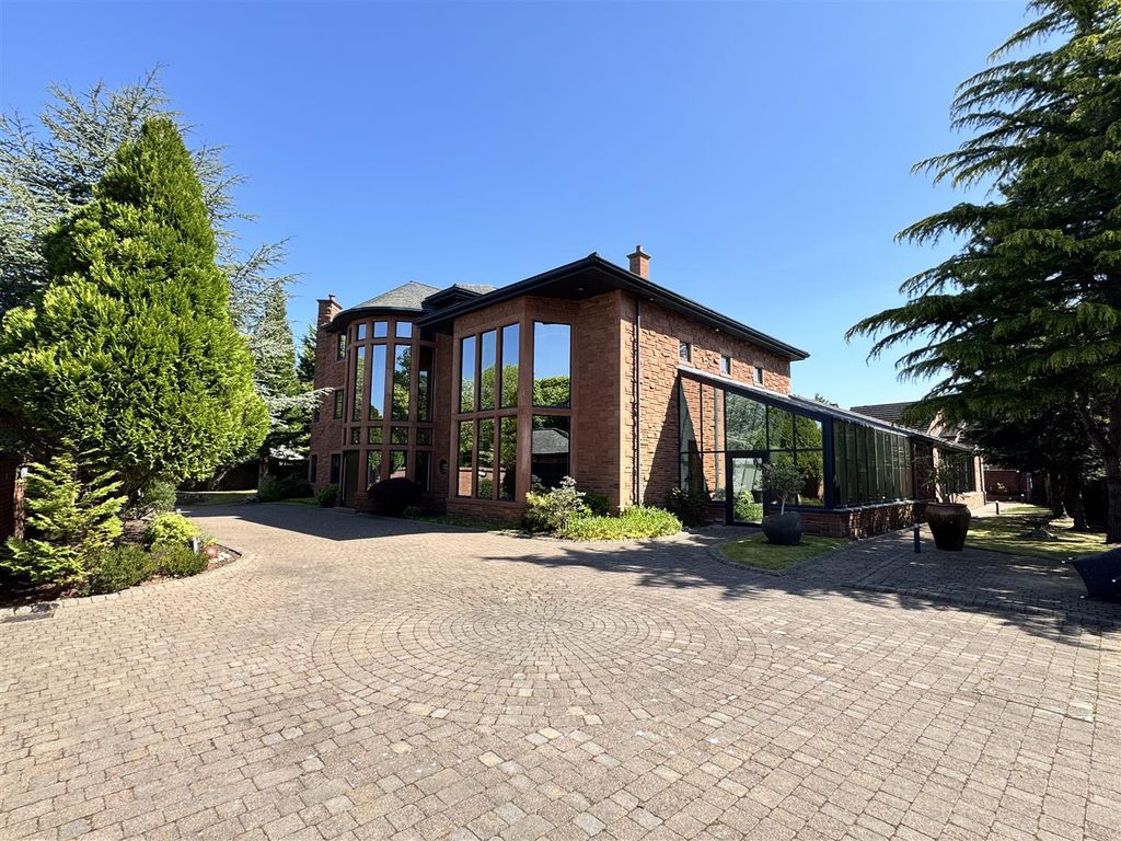 Property photo 1 of 34