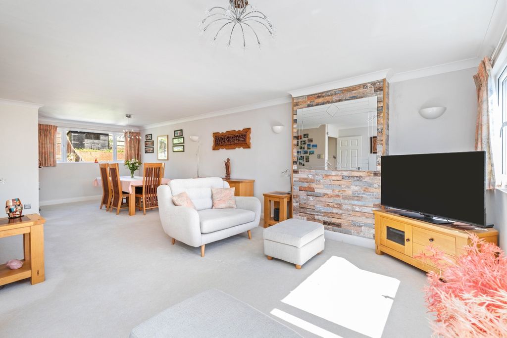 Property photo 3 of 21 5099863