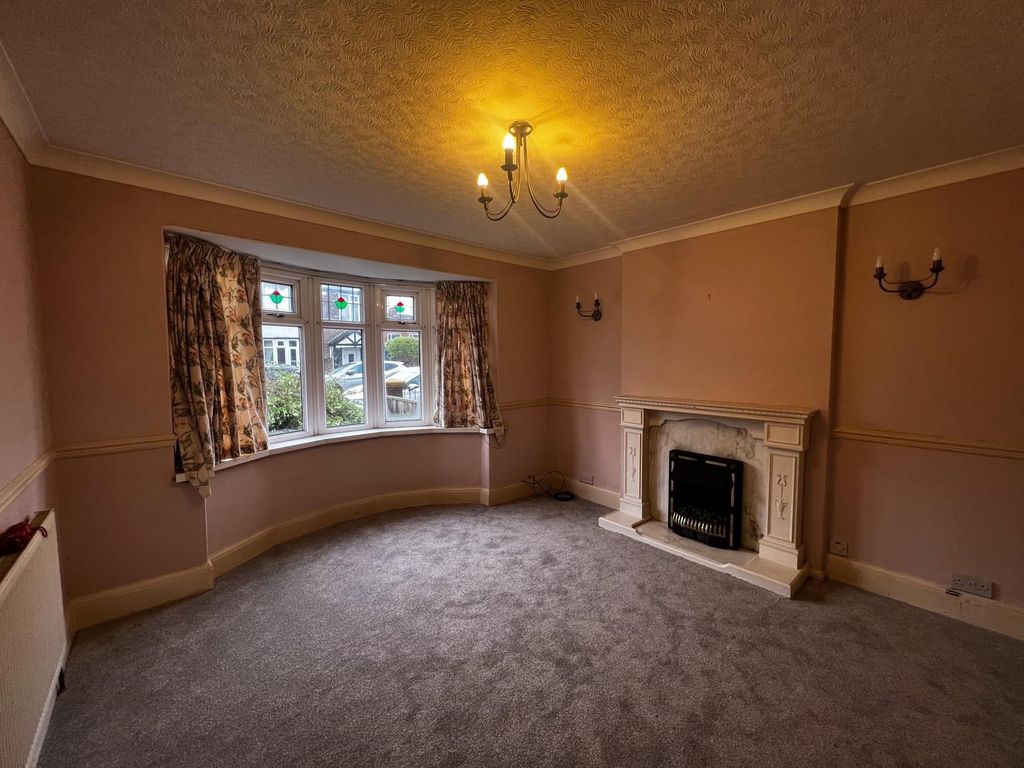 Property photo 2 of 12 Living Room