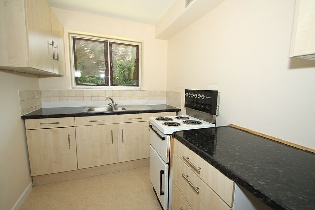 Property photo 3 of 5 Kitchen