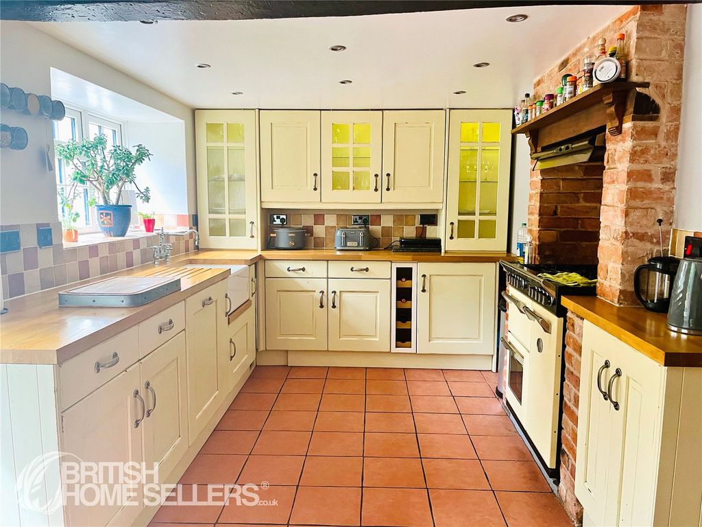 Property photo 2 of 39 Picture No. 38