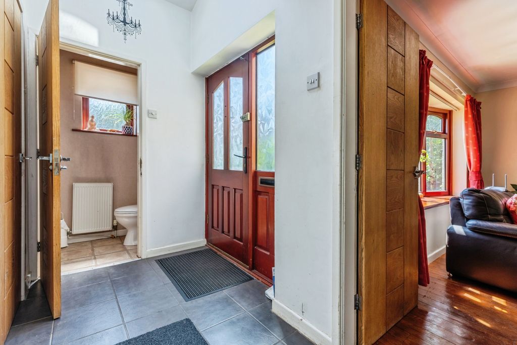 Property photo 2 of 24